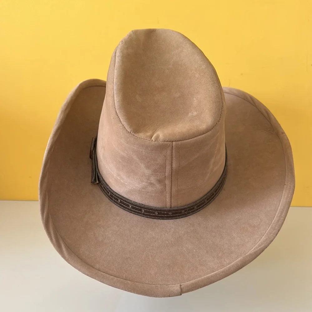 Bailey U-Rollit Brick Crown Western Cowboy Hat in Tan Velvet